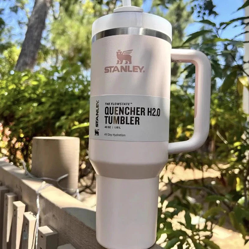 NEW!! Stanley Quencher H2.0 Flowstate Stainless Steel Vacuum Insulated Tumbler with Lid and Straw for Water, Iced Tea or Coffee 40 Oz